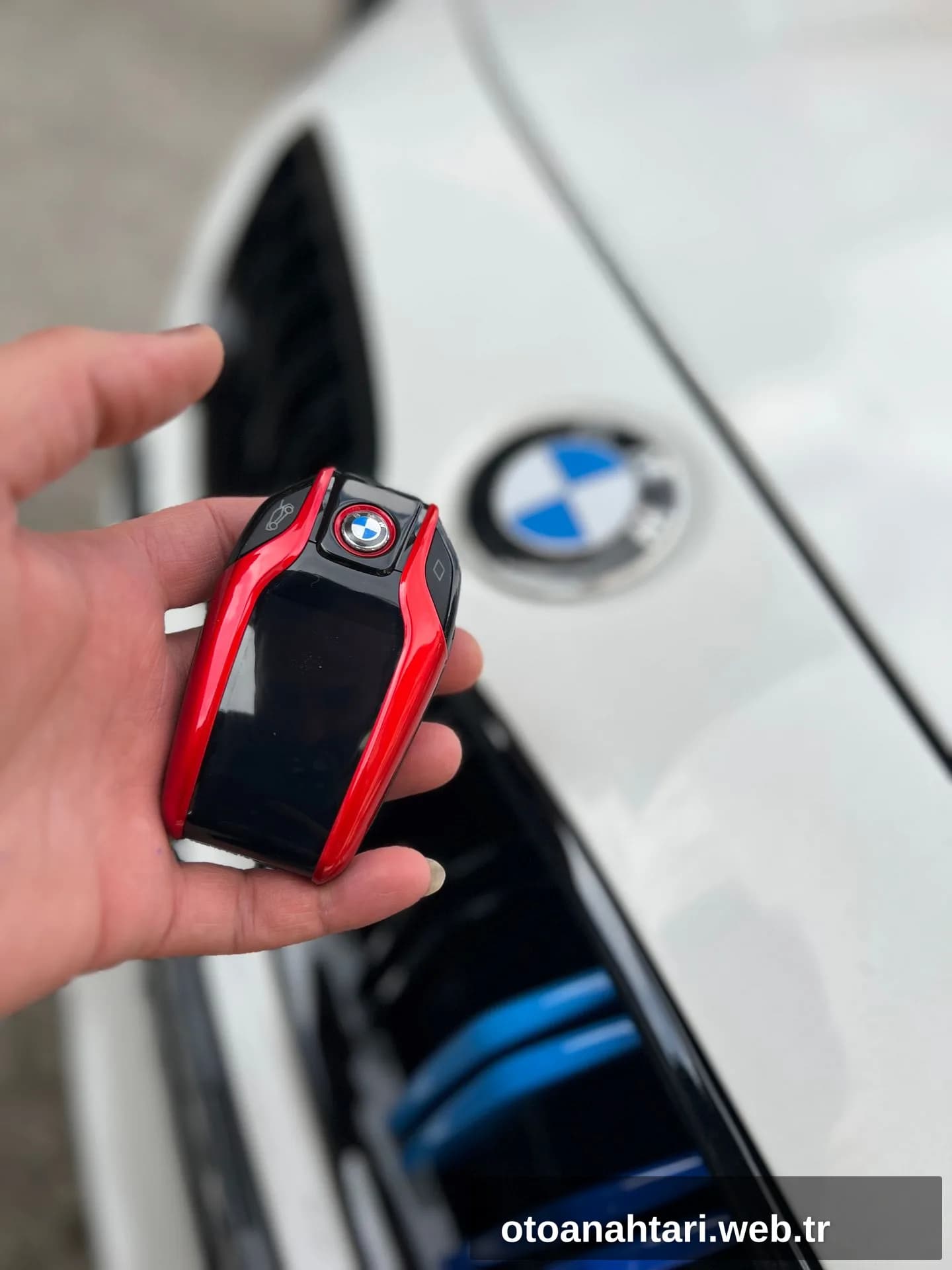 Ford Ekranlı Araç Anahtarı (Display Key)